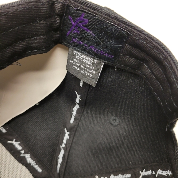 Snapback   Young & Reckless - Picture 3 of 5